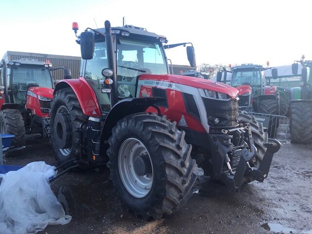 MA005056 DEMO MF7S.210 EXDV TRACTOR