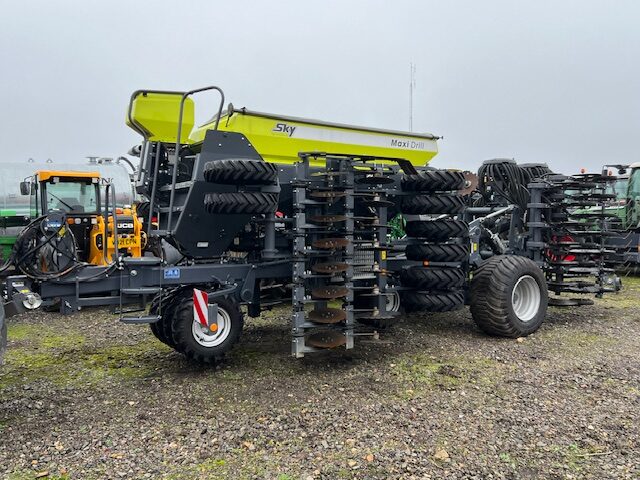 2M040891 NEW Sky 4.00m Maxidrill