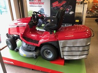 DM000198 HONDA HF2625 LAWNTRACTOR