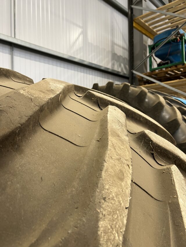 Trelleborg VF1050/50 R32