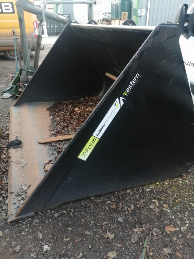 TI000060 – Ex Demo Cherry BK30/80 Bucket