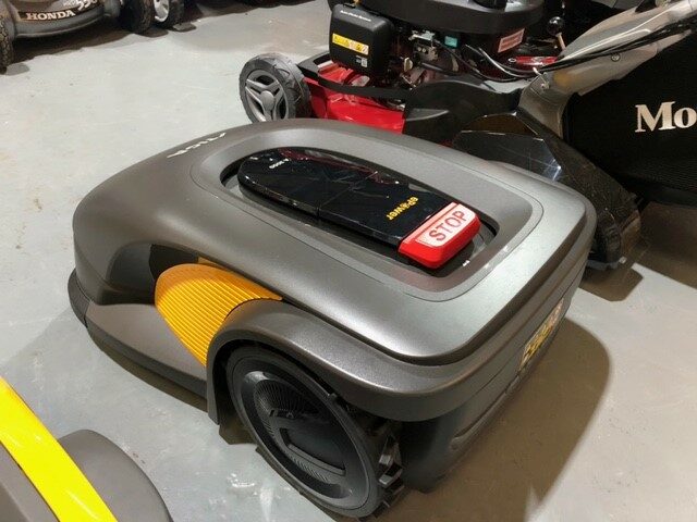 GM036586 STIGA A3000 ROBOTIC LAWNMOWER.