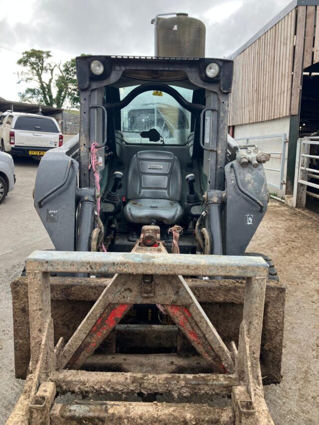 New Holland L218 *Awaiting Prep*