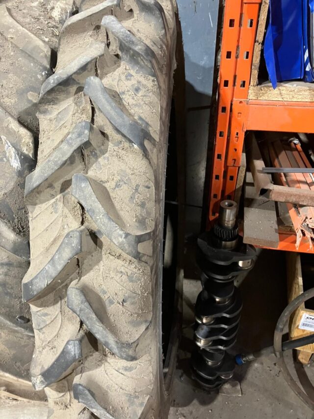 2x 270/95 R44 TYRES