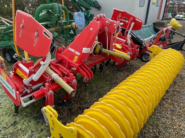 Pottinger Lion 3002