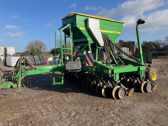 4m JD 750a seed drill
