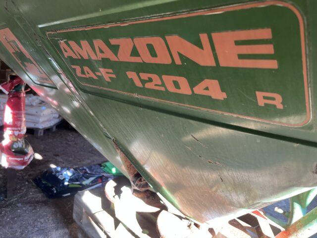 Fertilizer Spreader