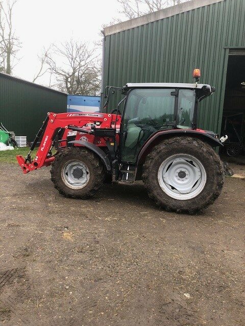 TB03510A 2023 MF4708M CAB TRACTOR
