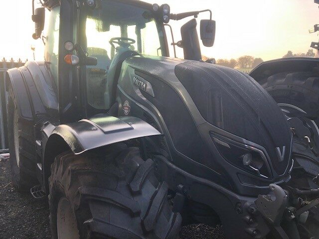 T3004474 2019 VALTRA T174 EA 4WD TRACTOR