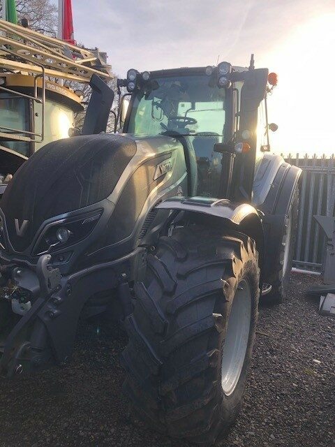T3004474 2019 VALTRA T174 EA 4WD TRACTOR