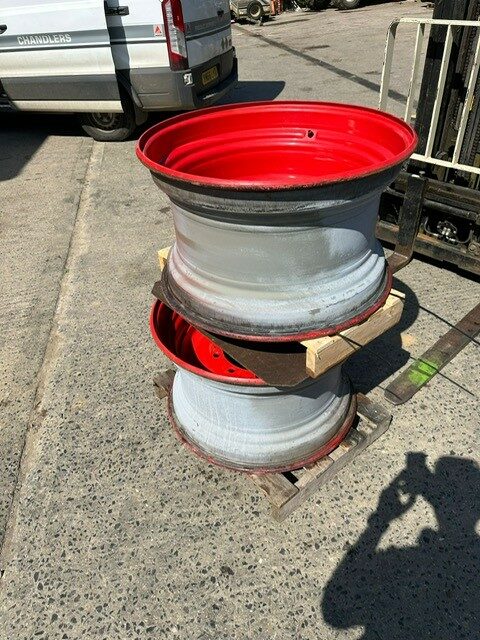TC00831B FENDT 28X DW16L FRONT RIMS