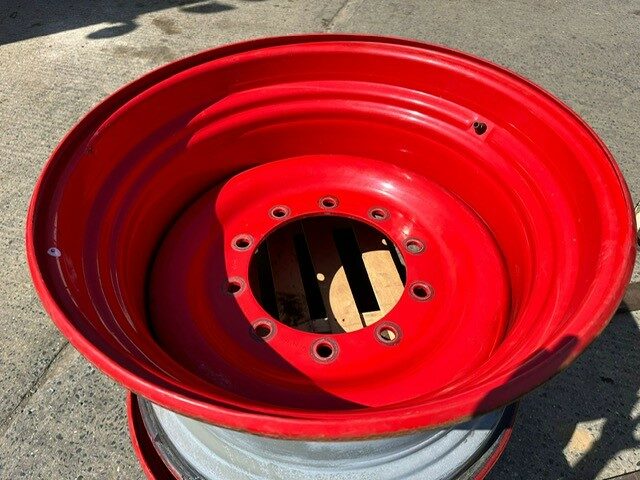 TC00831B FENDT 28X DW16L FRONT RIMS
