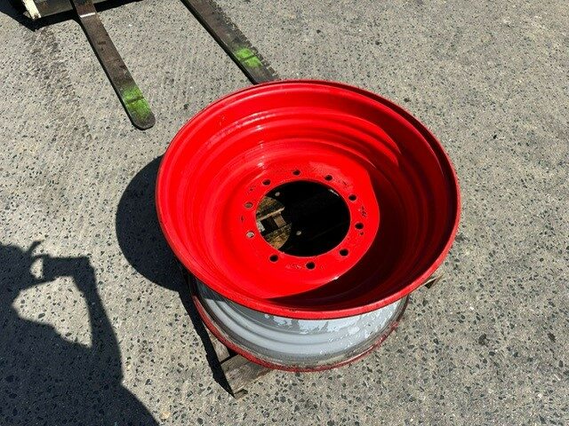 TC00831B FENDT 28X DW16L FRONT RIMS