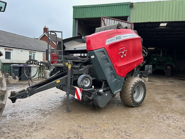 5M003348 2020 MF RB4160V ROUND BALER