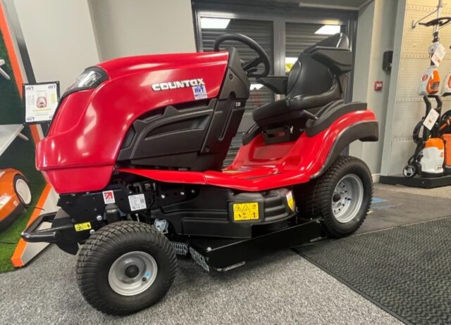 Ex-display Countax C100 with 36 Inch Mulch Deck