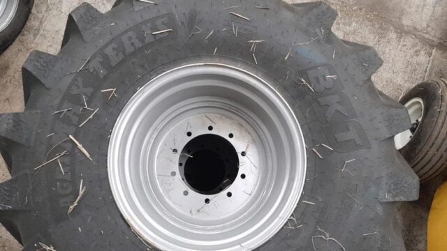 BKT 750/65R26 Wheels & Tyres