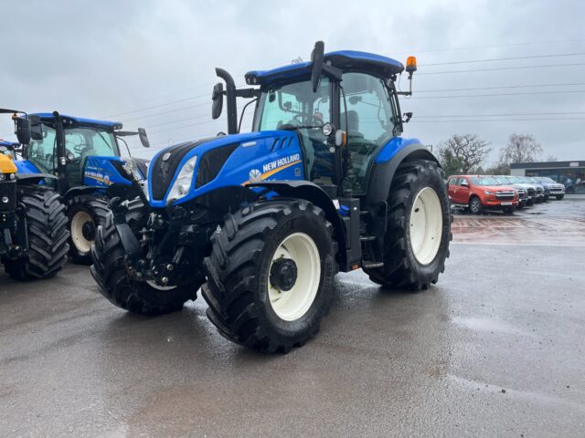 *Ex Hire* New Holland T6.180 Dynamic Command