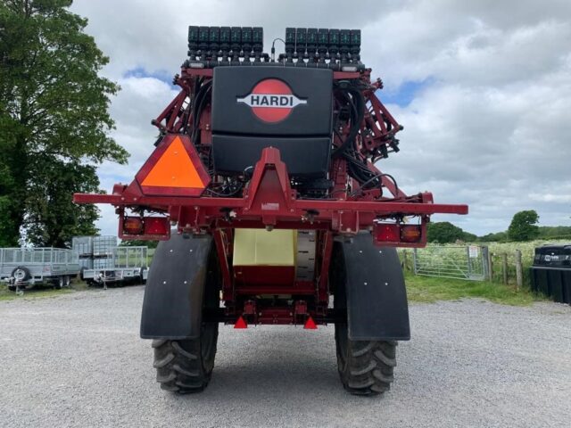 USED Hardi Navigator 4000 Trailed Sprayer For Sale
