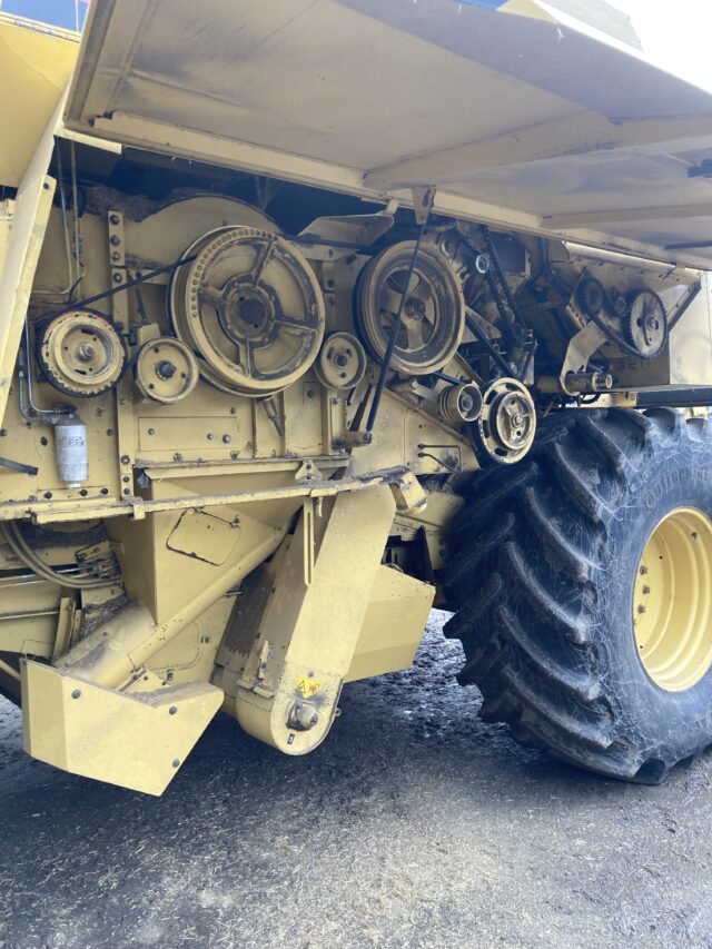 New Holland TF78