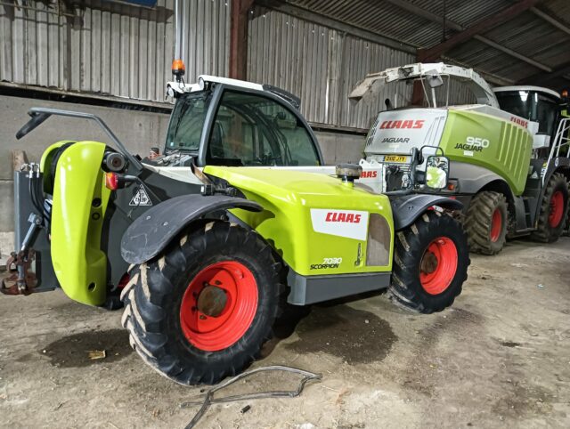 Claas scorpion 7030