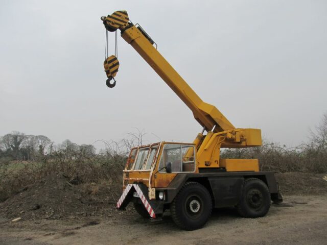 Jones Iron Fairy 10 Ton Mobile Crane