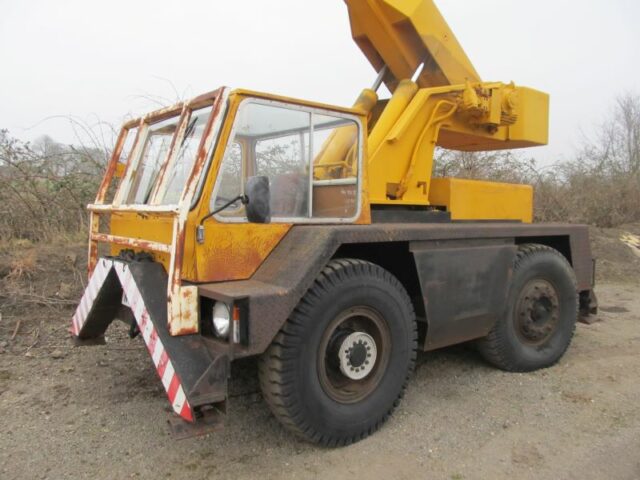 Jones Iron Fairy 10 Ton Mobile Crane