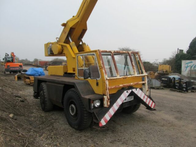 Jones Iron Fairy 10 Ton Mobile Crane