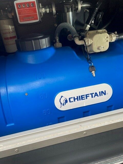 7M006837 CHEIFTAIN 1000 L FUEL BOWSER