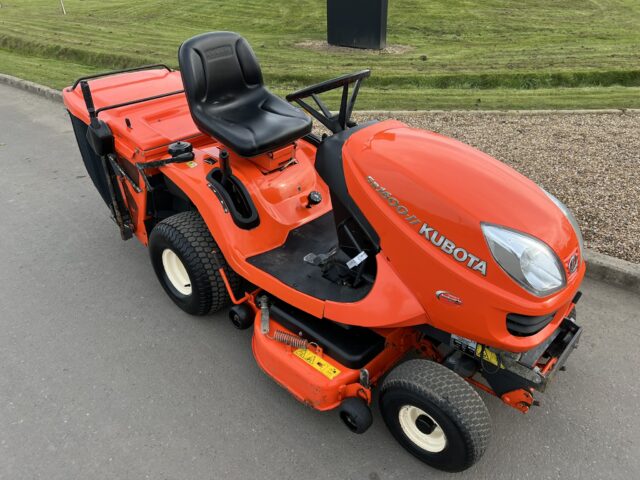 KUBOTA GR1600 II RIDE ON MOWER (2006)