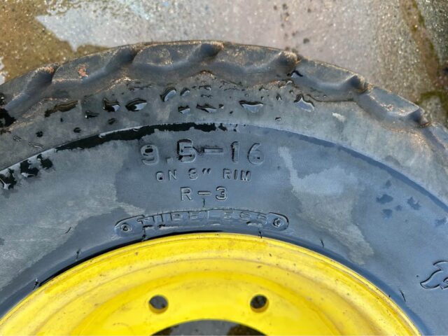 John Deere Turf tires and Rims