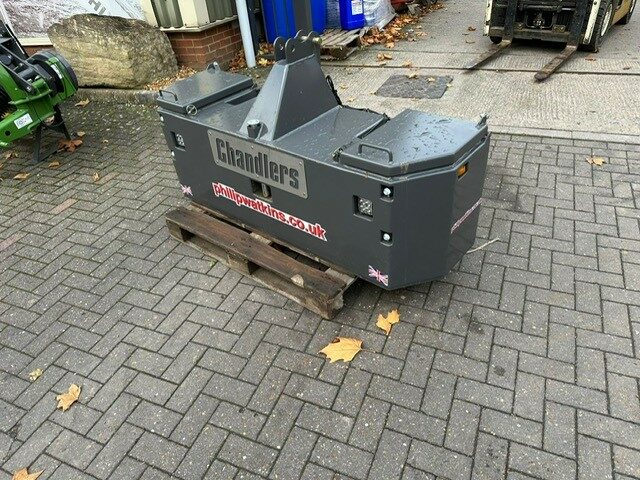 2M040223 PHILLIP WATKIN 1200KG WEIGHT