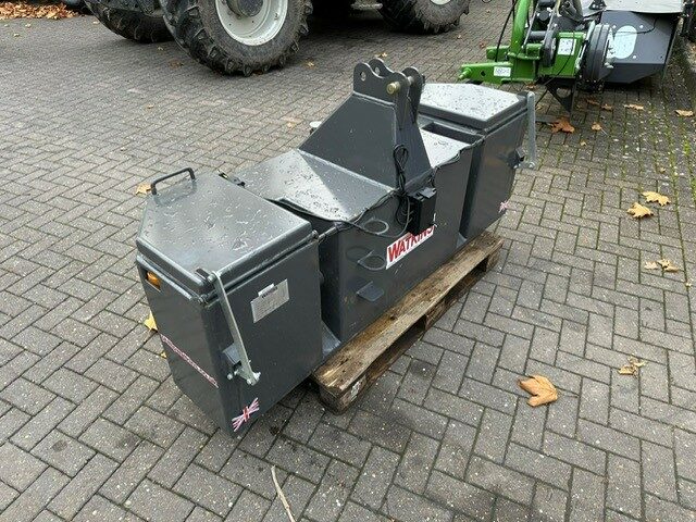 2M040223 PHILLIP WATKIN 1200KG WEIGHT