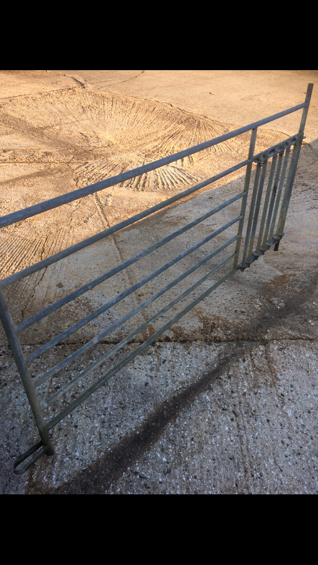 Lamb Creep Hurdles