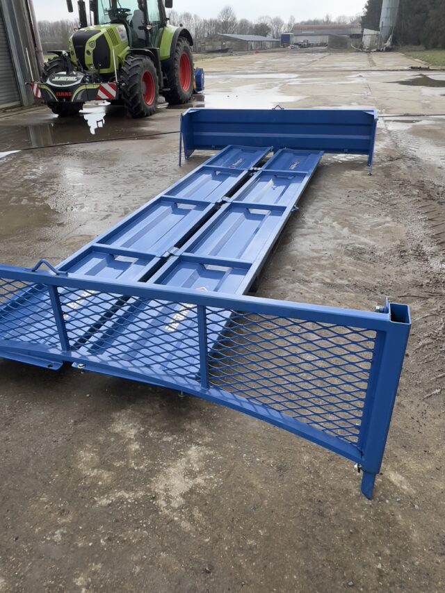 Brand new broughan 14t sillage sides