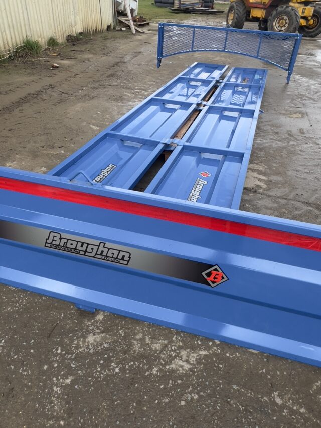 Brand new broughan sillage sides