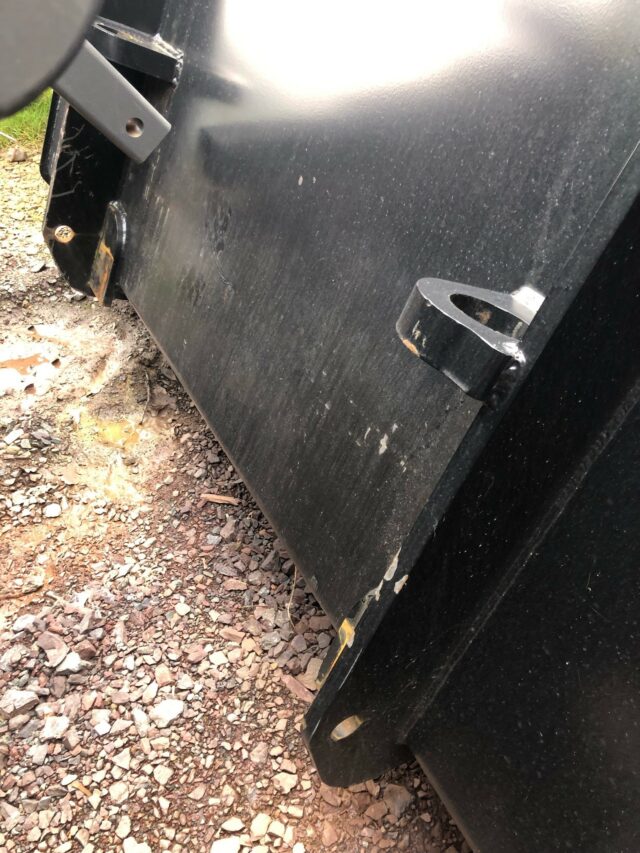 HM067882 JCB GRAIN SHOVEL
