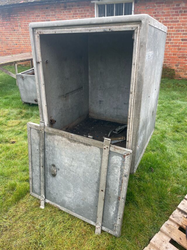 ‘Woolley Whizzer’ vintage sterilizer