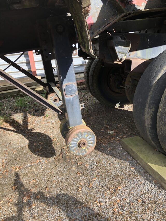 Bale trailer