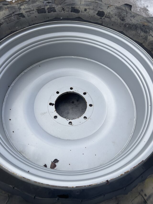 New holland t7 bluepower wheels and tyre