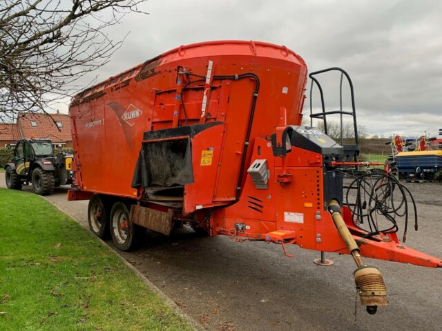 USED Kuhn Euromix 2370 Diet Feeder For Sale