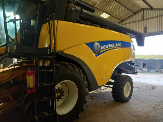 New Holland CX6.80