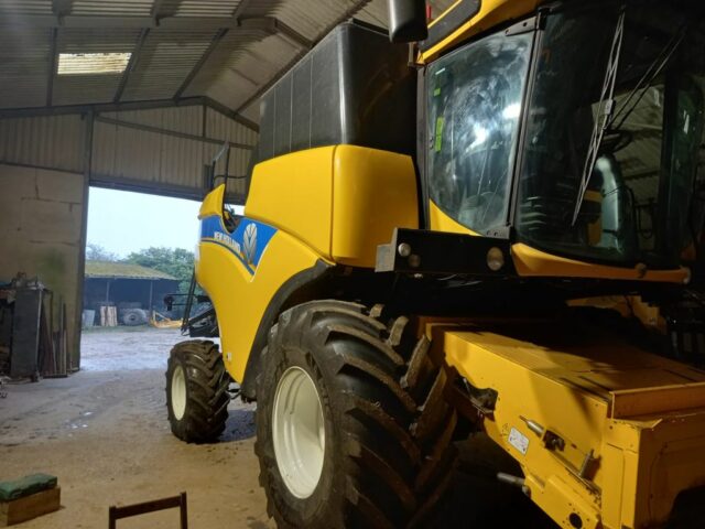 New Holland CX6.80
