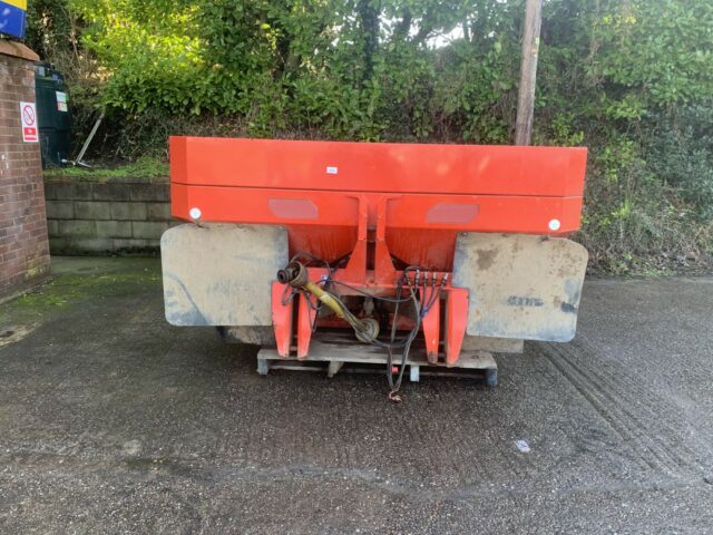 USED Kuhn Axis 30.1 Fertiliser Spreader For Sale