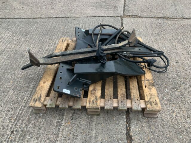 USED MX Loader Brackets to suit Boomer 45/50 For Sale