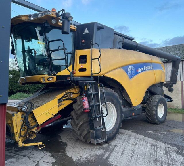 USED New Holland CX8070 Combine Harvester For Sale