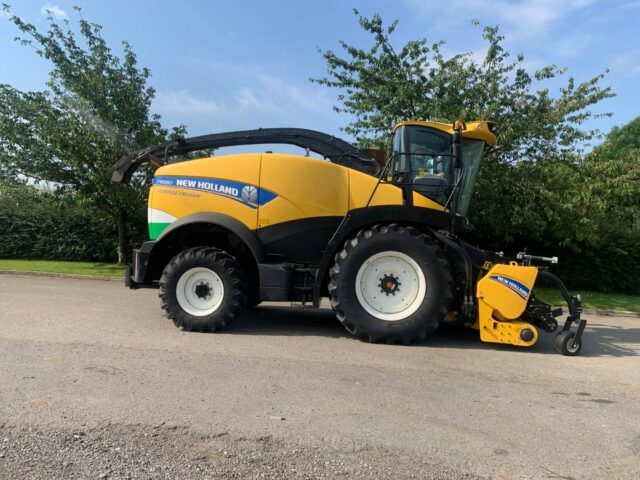 USED New Holland FR550 Forage Harvester For Sale