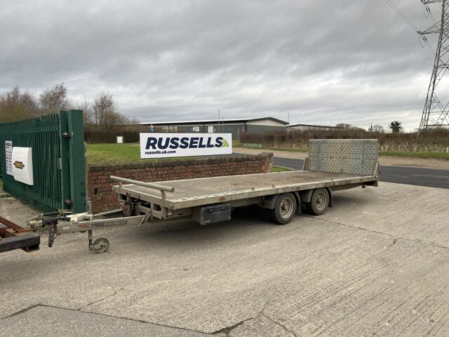 USED Nugent TB5520H Tilt Bed Trailer For Sale
