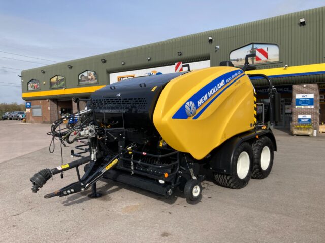 *EX DEMO* NEW HOLLAND ROLL BALER 125