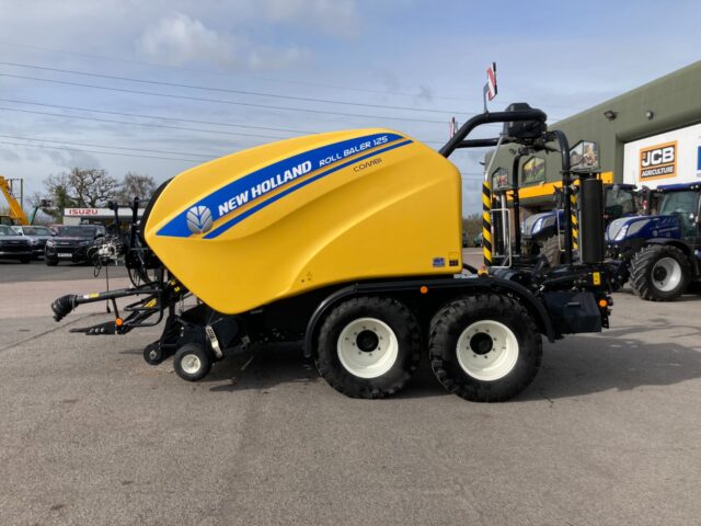 *EX DEMO* NEW HOLLAND ROLL BALER 125