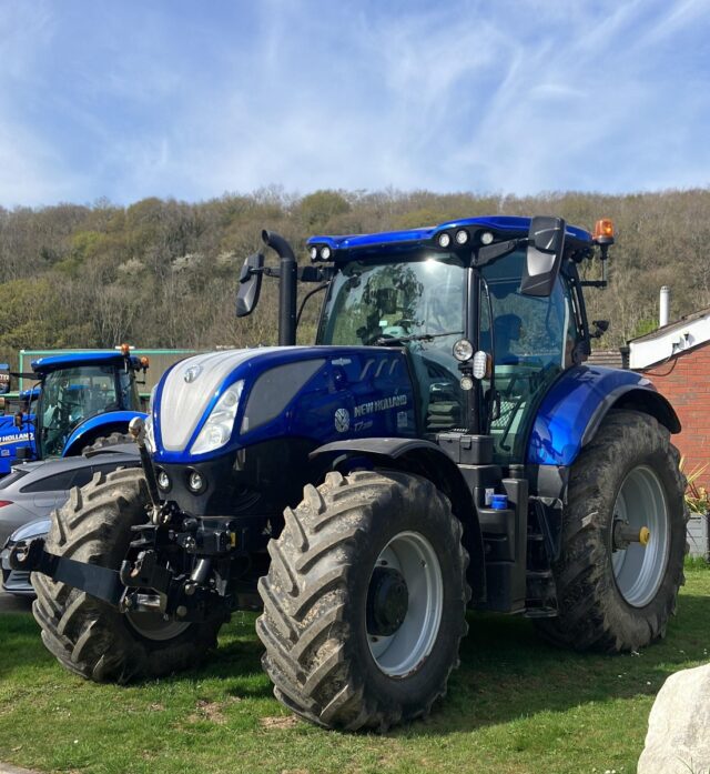 *EX HIRE* NEW HOLLAND T7.225 AUTO COMMAND
